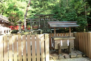 大神神社摂社　桧原神社