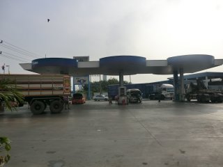 ガソリンスタンド