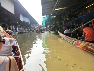 ダムヌン・サドゥアック水上マーケット