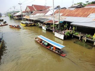 ダムヌン・サドゥアック水上マーケット