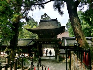 石上神宮（楼門）