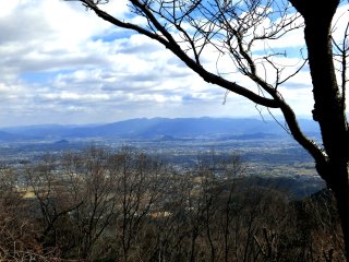 眼下に大和三山を望む