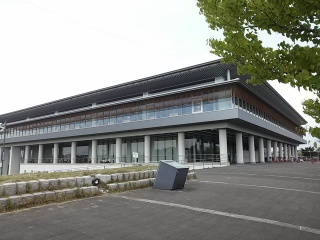 奈良県立図書情報館