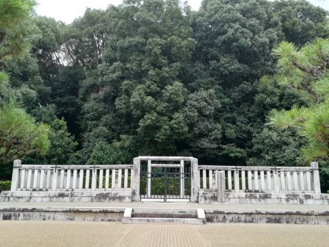 懿徳天皇陵