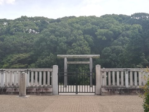 仲津山古墳(仲津姫命陵)