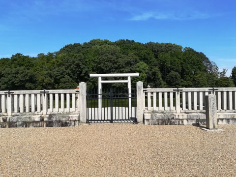 垂仁天皇陵拝礼所