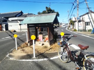 歌姫街道地蔵堂