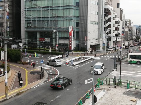 大和西大寺駅前広場