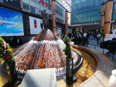 近鉄奈良駅行基菩薩像