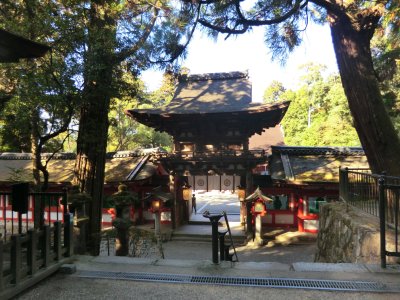 石上神宮楼門（重文）