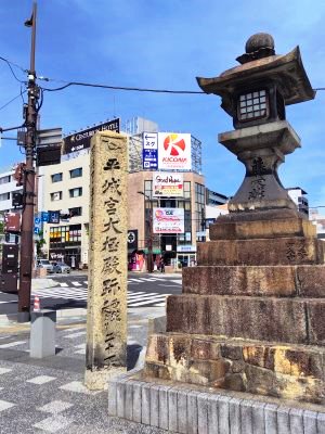 平城宮跡案内の石柱