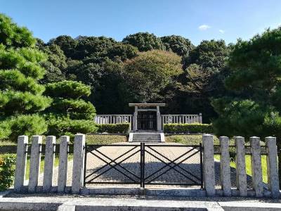 12.景行天皇山邊道上陵