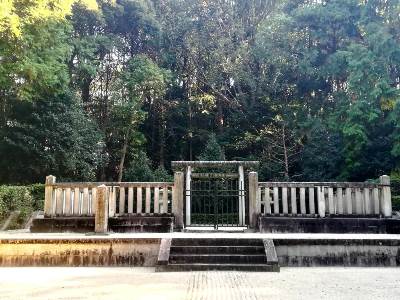 30.敏達天皇河内磯長中尾陵