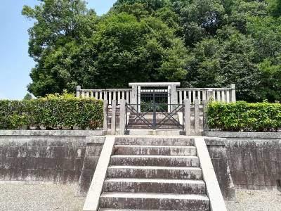 40.天武天皇 41.持統天皇檜隈大内陵